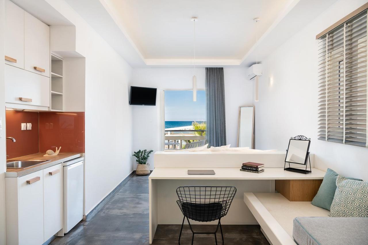 Tropicana Beach Resort Stalós 외부 사진
