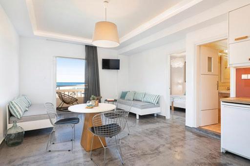 Tropicana Beach Resort Stalós 외부 사진