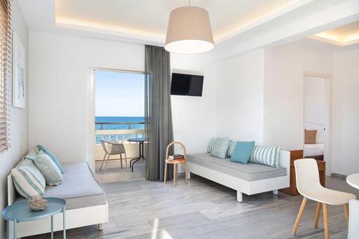 Tropicana Beach Resort Stalós 외부 사진
